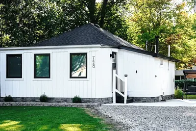 Image de Entire home in Lexington, Mi!