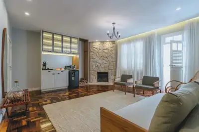 Image de Apto bem equipado c WiFi, lareira e boa localização