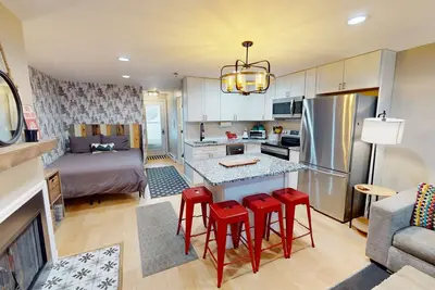 Image de New! Mountain Crest 11 - Brigham Studio