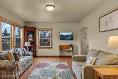 Image de Charming Dog-Friendly Cottage with Private Garden & Fireplace