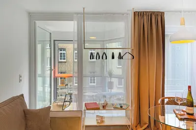 Image de Close to vineyards & university hospital: Cozy king-size studio with elevator & underground parking