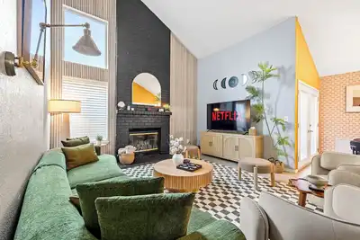 Image de 4bd Pool Jacuzzi + Arcade Air Hockey - Napa Vibe