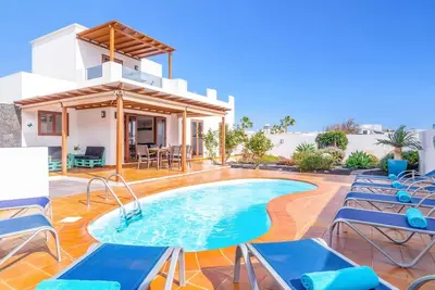 Villa Lupa by Villa Plus