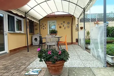 Image de Cozy and quiet two-room apartment with garden a short distance from the sea.