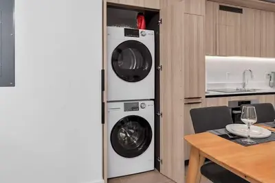 Image de District 225 Modern Living Close to Bayside