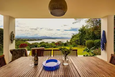 Image de Busisiwe House - Quatre Chambres Appartement, Couchages 10