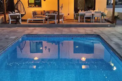 Image de Home from home in serene Pyla just 300 metres from the waters edge