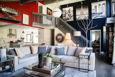 Image de Luxurious Suburban Home near Atlanta