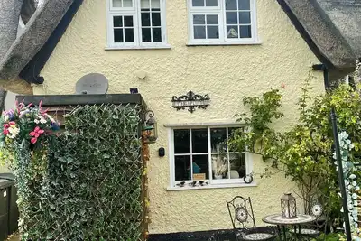 Image de 18th Century Thatcned - Buttercup Cottage - cosy and charming