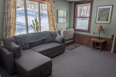 Image de Hideaway on the Hill! Private 2 bedroom apartment with full accommodations!