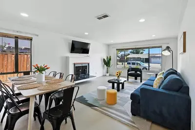 Image de New3BR! Modern house - Spacious Backyard - Games