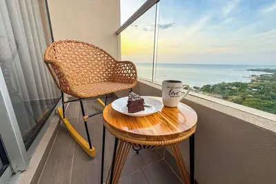 Image de Top-Floor 1br Condo, Best Ocean & Sierra Views, Beachfront Pools & Jacuzzi