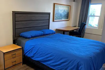 Image de Marda Loop Blue Bungalow