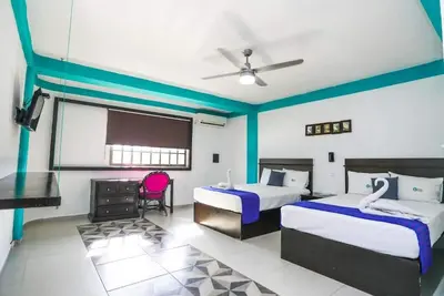 Image de 1 Unit | Vibrant Central Cancún Getaway | Walk to Restaurants & Attractions