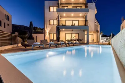 Image de Villa de luxe avec la piscine Vodice (K-25085)