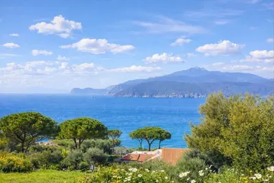 Image de Dafne in Capoliveri with Sea View and Garden