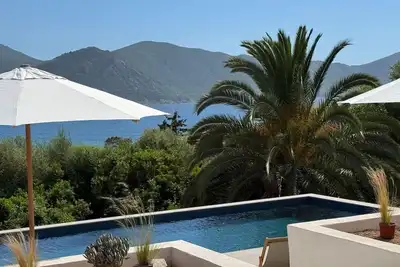 Image de Casa Plein Sud - Piscine - Superbe Vue Mer - à 50 m de la plage, près d'Ajaccio