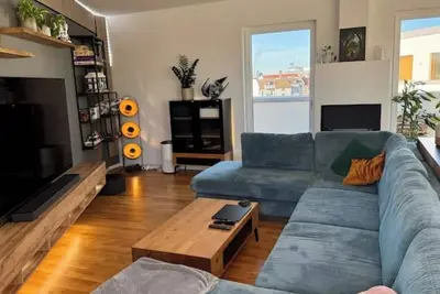 Image de Stylish penthouse with roof terrace - light, space & central location