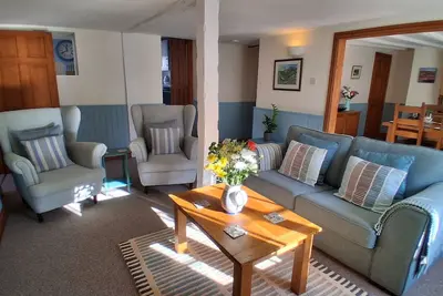 Image de Brookside Cottage in the heart of Kingsteignton pet friendly and private parking