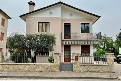 Image de Fully equipped & remodeled 2-bedroom apartment (sleeps up to 6ppl)