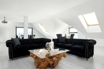 Image de Kotwiczników 12 Gdańsk | Air Conditioned Apartment By the River with Parking and Desk