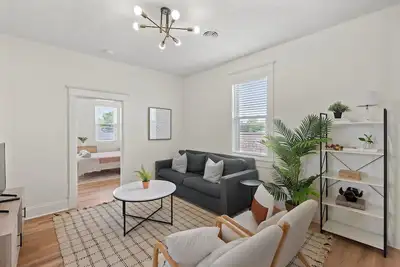 Image de The James: Beautiful 2-Bdrm Home by the Beach