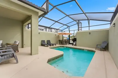 Image de 4br Townhome w/ Private Pool at Storey Lake