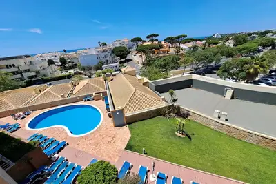 Image de Appartement 'Charming Ocean View' avec vue sur mer, Wi-Fi et climatisation