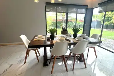 Image de Spacious 4 Br Villa in Prestigious Valsayn North - Prime Location