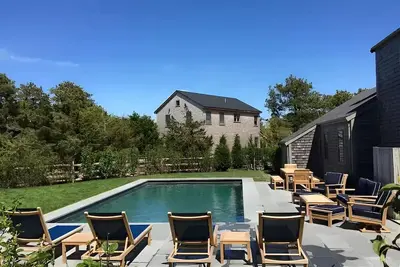 Image de Elegant Summer Retreat with Pool