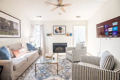 Image de Horizon Sunset Getaway- Family/King Bed/City Views