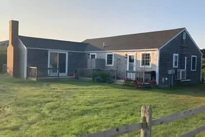 Image de 3 Bedroom Cottage Steps from Surfside Beach