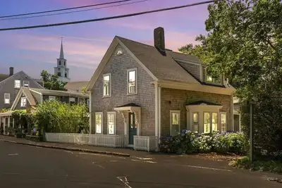 Image de 4 Bedroom Home in Prime Location!