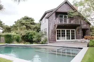 Image de Beautifully rennovated home near Nobadeer and Surfside beaches!