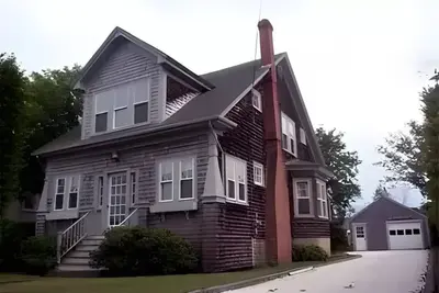 Image de Simple 4 bedroom home in Brant Point