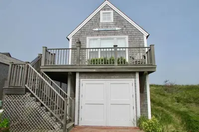 Image de Charming waterfront beach cottage in beautiful Dionis