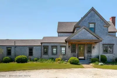 Image de Delightful house located on the \"head of the harbor\" in Wauwinet