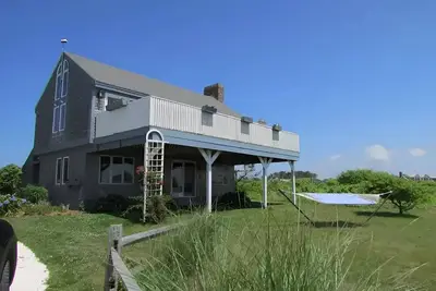 Image de Upside down style house with spectacular ocean views