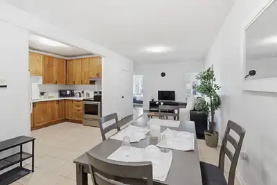 Modern 3br Urban Haven Near Downtown