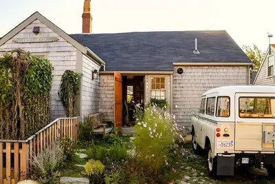 Image de Historic ‘Sconset Cottage with Modern Charm