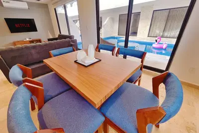 Image de Brand New 2-Bd Apart Swim Up Pool