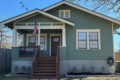 Image de Near San Antonio and New Braunfels, a mile from Randolph Afb