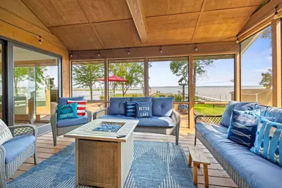 Image de Dock Days-Cozy Nights on the Lake