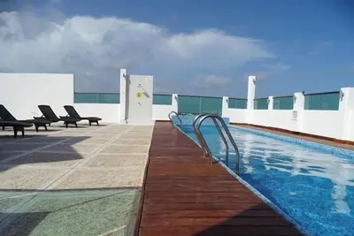 Image de Spacious Double Deluxe Room with Pool Access Near Restaurants & Local Spots