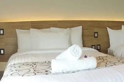 Image de Relax in 2 Stylish Rooms with Rooftop Sun Terrace in Central Cancún Location