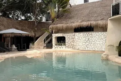 Image de Adventure-Ready Four-Room Stay with Trendy Style  Perfect for Friends