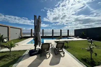 Image de OceanView Ndayane - Sénégal : Villa de luxe avec vue sur mer et piscine.
