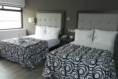 Image de Kick Off Your Action-Packed Getaway Here: 2 Rooms Designed to Unwind and Enjoy!