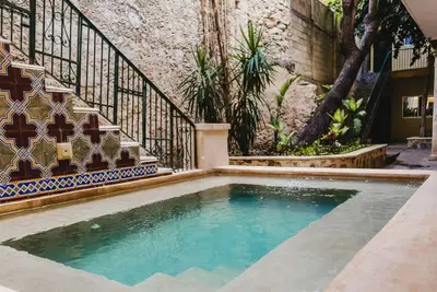 Image de Bright & Trendy Room Perfect for City Explorers and Weekend Getaways