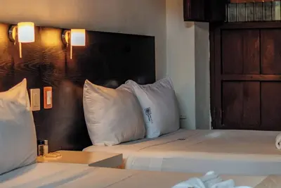 Image de Stay in Four Bright Rooms Steps from Shops, Dining, & Merida Attractions